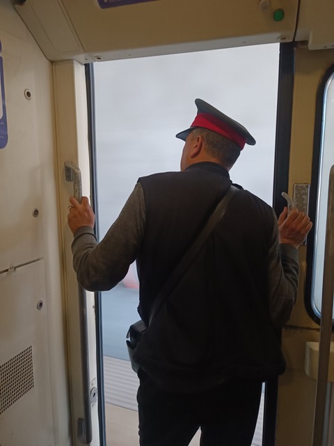 Ticket controller, Al Atlas. Photo © Karethe Linaae